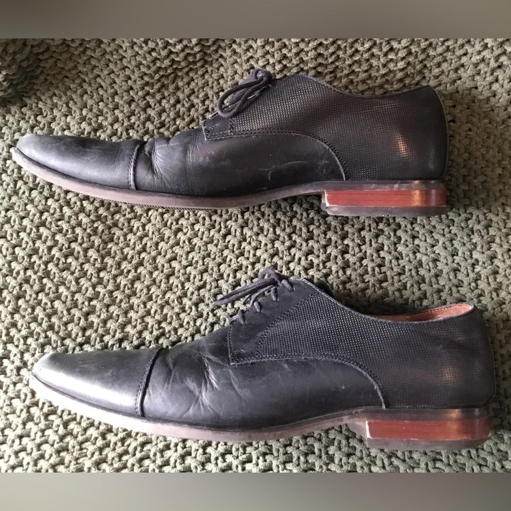 Florsheim Men’s Black Leather Cap Toe Oxford Dress Shoes, Lace-Up; Size 9.5D